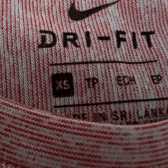 Nike Dri-Fit Sleeveless Shirts for Boys, Size XS - Picture 2 of 2